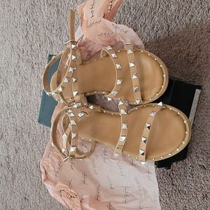 Nicole Miller sandas